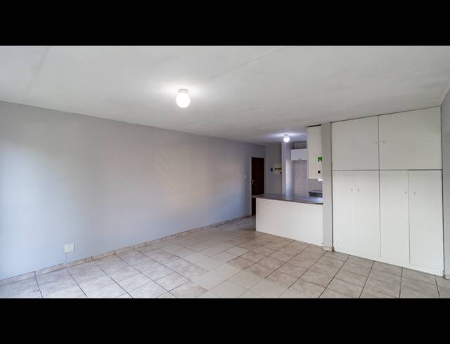 2 BEDROOM APARTMENT FOR SALE IN WELTEVREDEN PARK